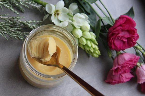 Les bienfaits du beurre de karité pour nourrir votre peau en profondeur