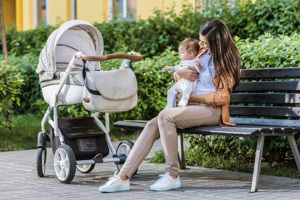 Quelle est l'utilité d'une poussette pour bébé ?