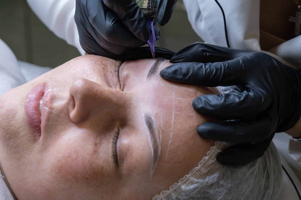 Le microblading : Une solution élégante pour des sourcils parfaits à Paris