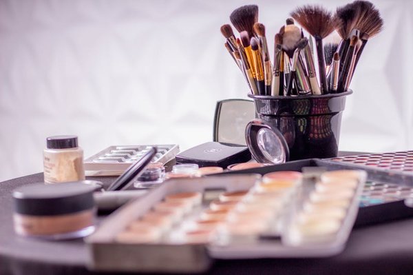 Maquillage à prix réduits : des indispensables à découvrir